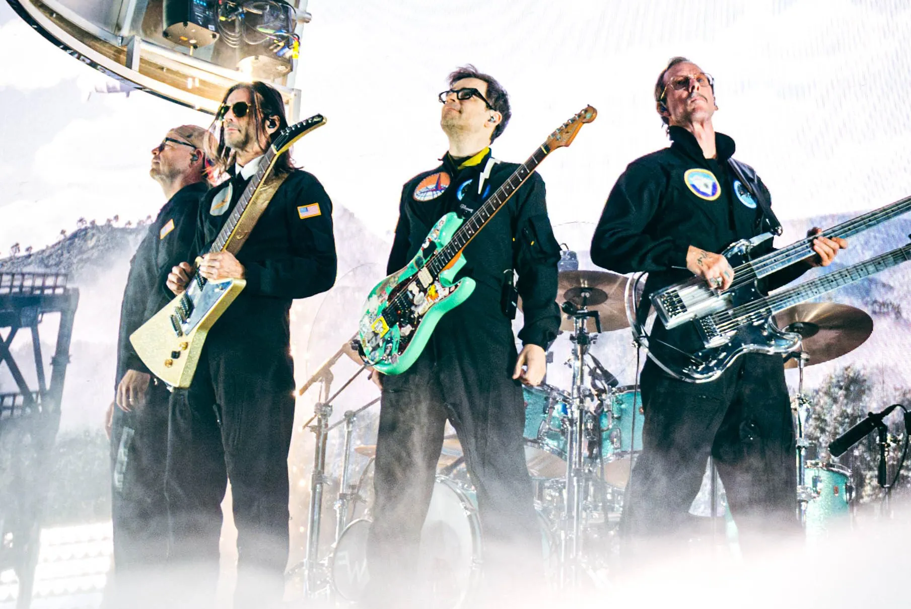 Weezer live on tour